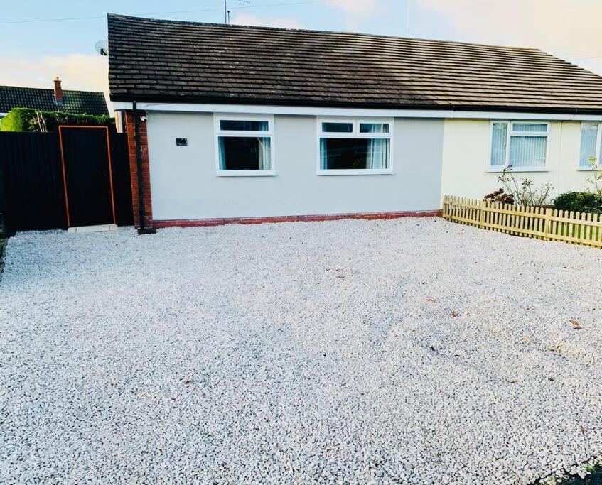 The Beautiful Bungalow Amazing Location For Chester & Zoo Wervin Esterno foto